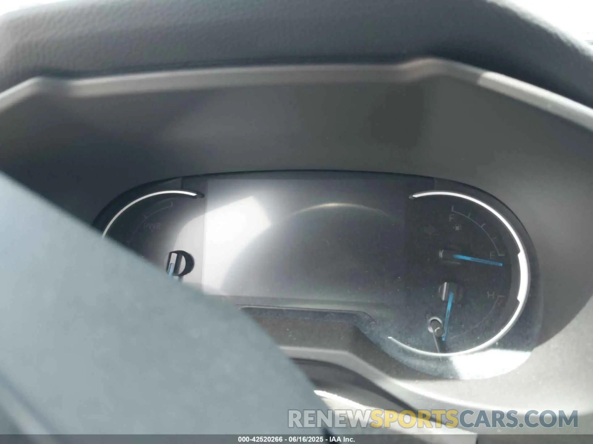 7 fotografías del automóvil dañado 4T3LWRFV9SU173310 TOYOTA RAV4 HYBRID 2025