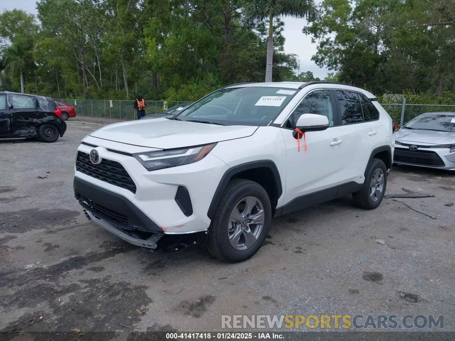 2 fotografías del automóvil dañado 4T3RWRFV9SU164875 TOYOTA RAV4 HYBRID 2025