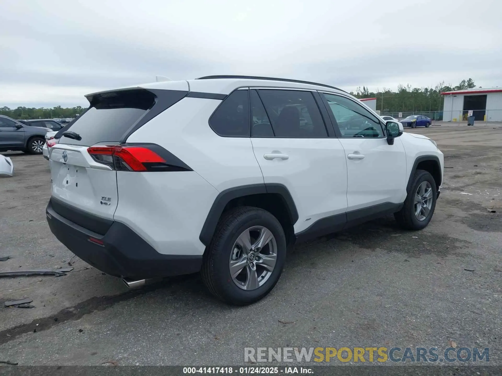 4 fotografías del automóvil dañado 4T3RWRFV9SU164875 TOYOTA RAV4 HYBRID 2025