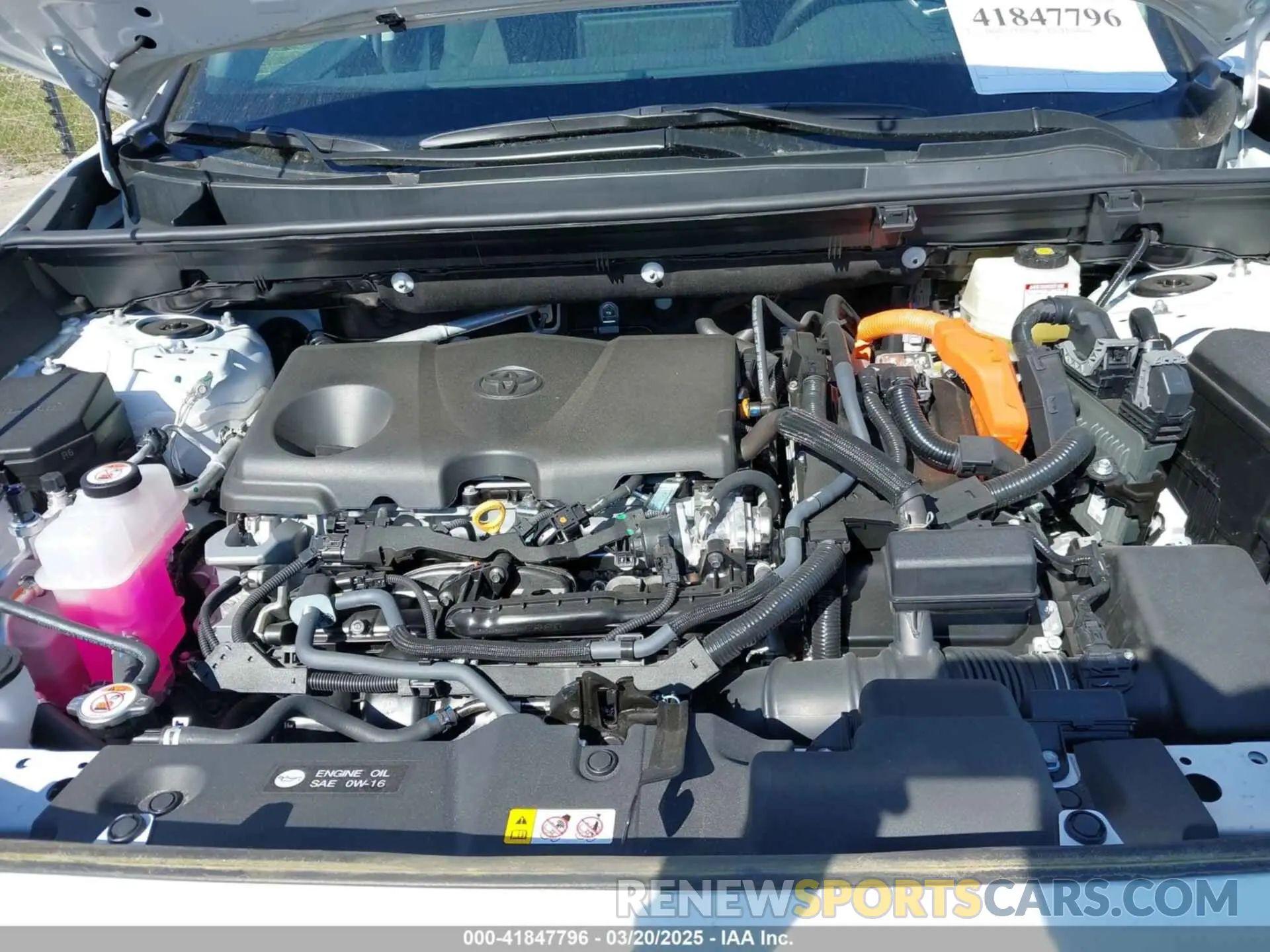 10 fotografías del automóvil dañado 4T3RWRFVXSU166151 TOYOTA RAV4 HYBRID 2025