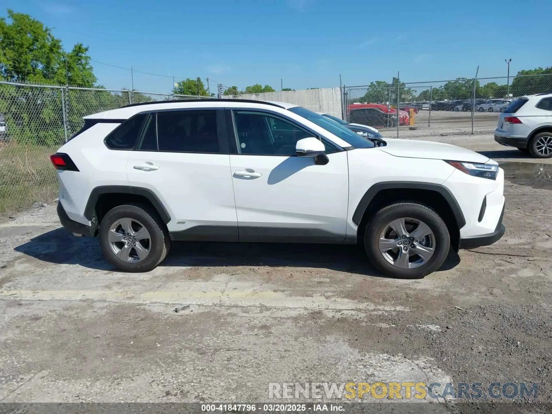 13 fotografías del automóvil dañado 4T3RWRFVXSU166151 TOYOTA RAV4 HYBRID 2025
