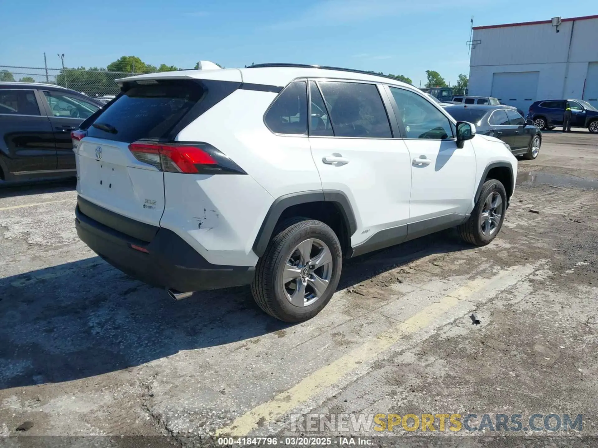4 fotografías del automóvil dañado 4T3RWRFVXSU166151 TOYOTA RAV4 HYBRID 2025