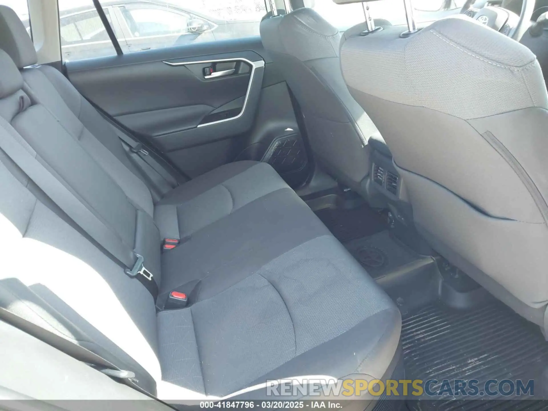 8 fotografías del automóvil dañado 4T3RWRFVXSU166151 TOYOTA RAV4 HYBRID 2025
