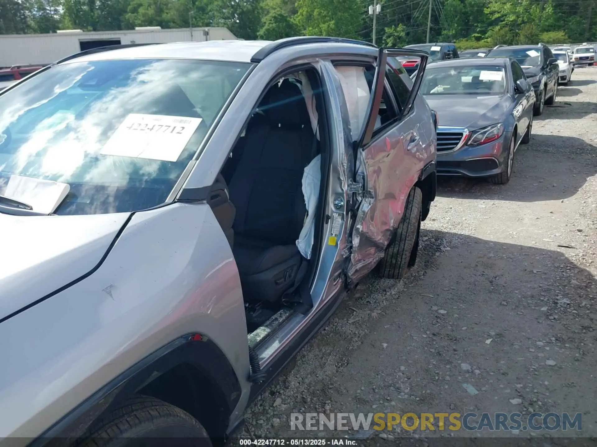 6 fotografías del automóvil dañado 4T3T6RFV5SU183462 TOYOTA RAV4 HYBRID 2025