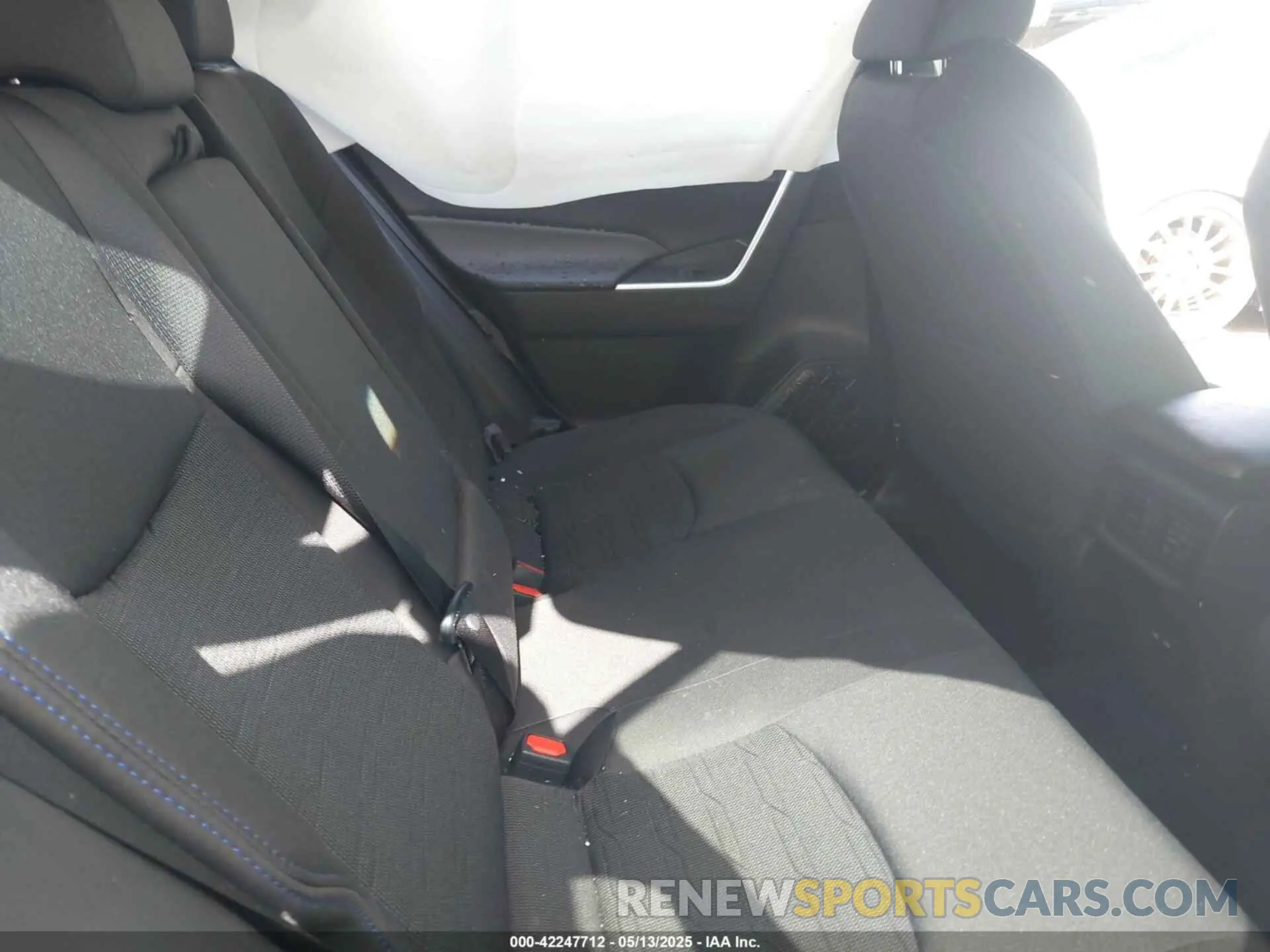 8 fotografías del automóvil dañado 4T3T6RFV5SU183462 TOYOTA RAV4 HYBRID 2025