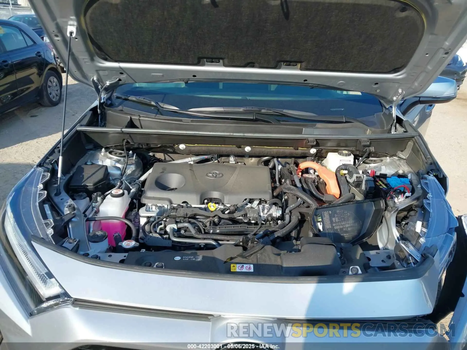 10 fotografías del automóvil dañado JTM16RFVXSJ065252 TOYOTA RAV4 HYBRID 2025