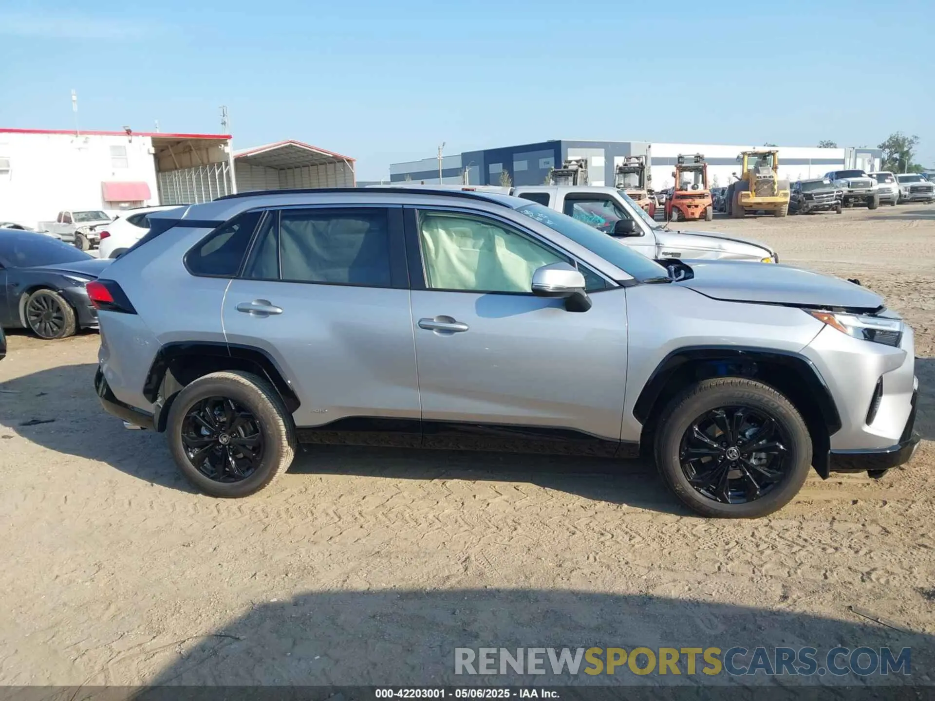 13 fotografías del automóvil dañado JTM16RFVXSJ065252 TOYOTA RAV4 HYBRID 2025