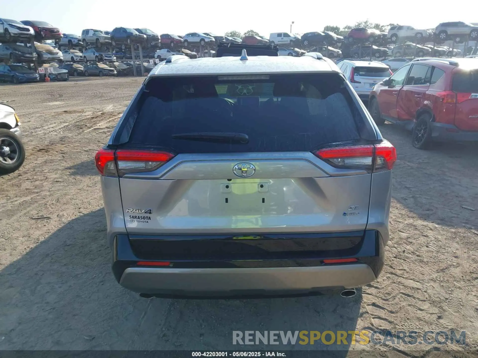 16 fotografías del automóvil dañado JTM16RFVXSJ065252 TOYOTA RAV4 HYBRID 2025