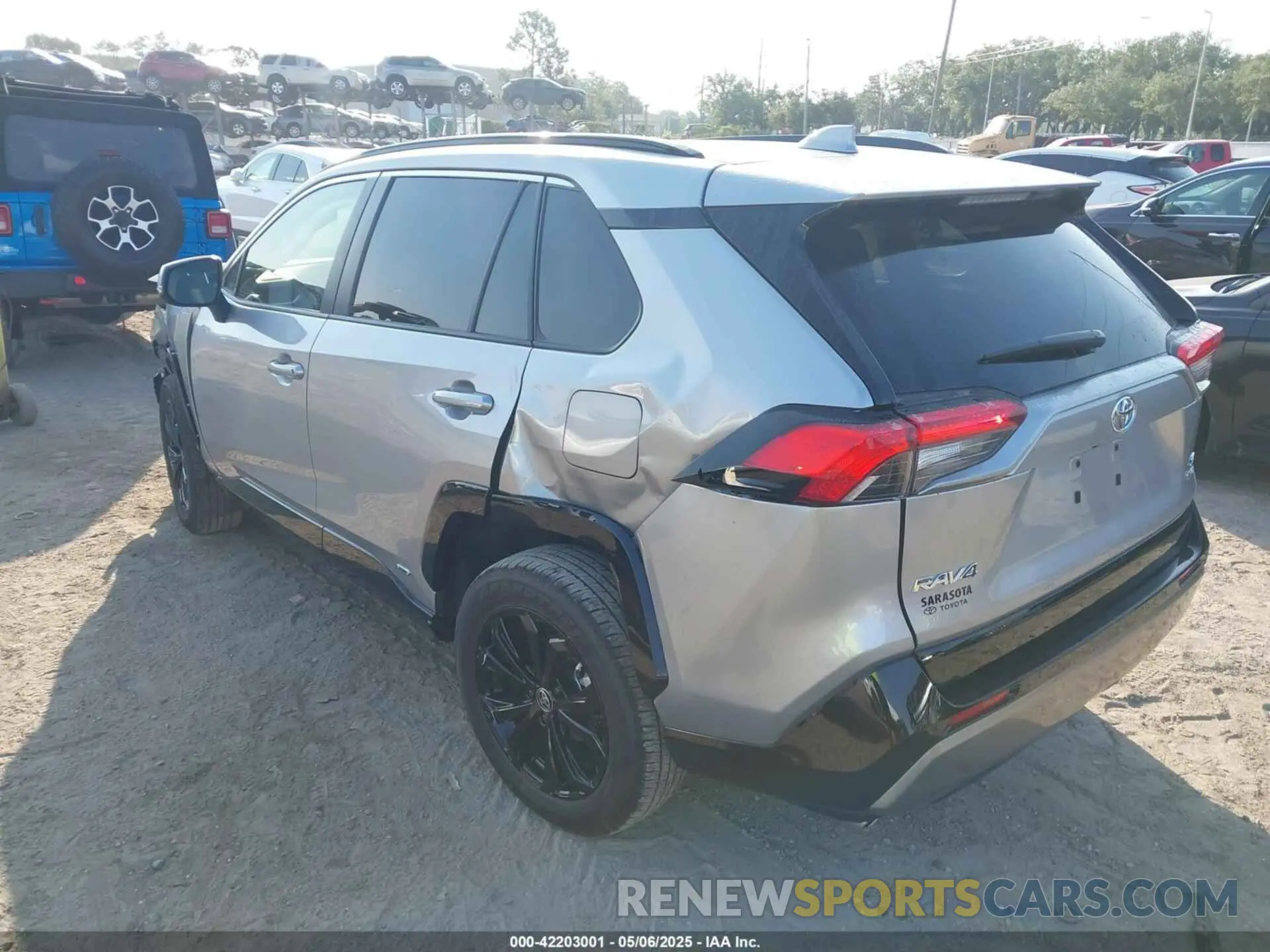 3 fotografías del automóvil dañado JTM16RFVXSJ065252 TOYOTA RAV4 HYBRID 2025