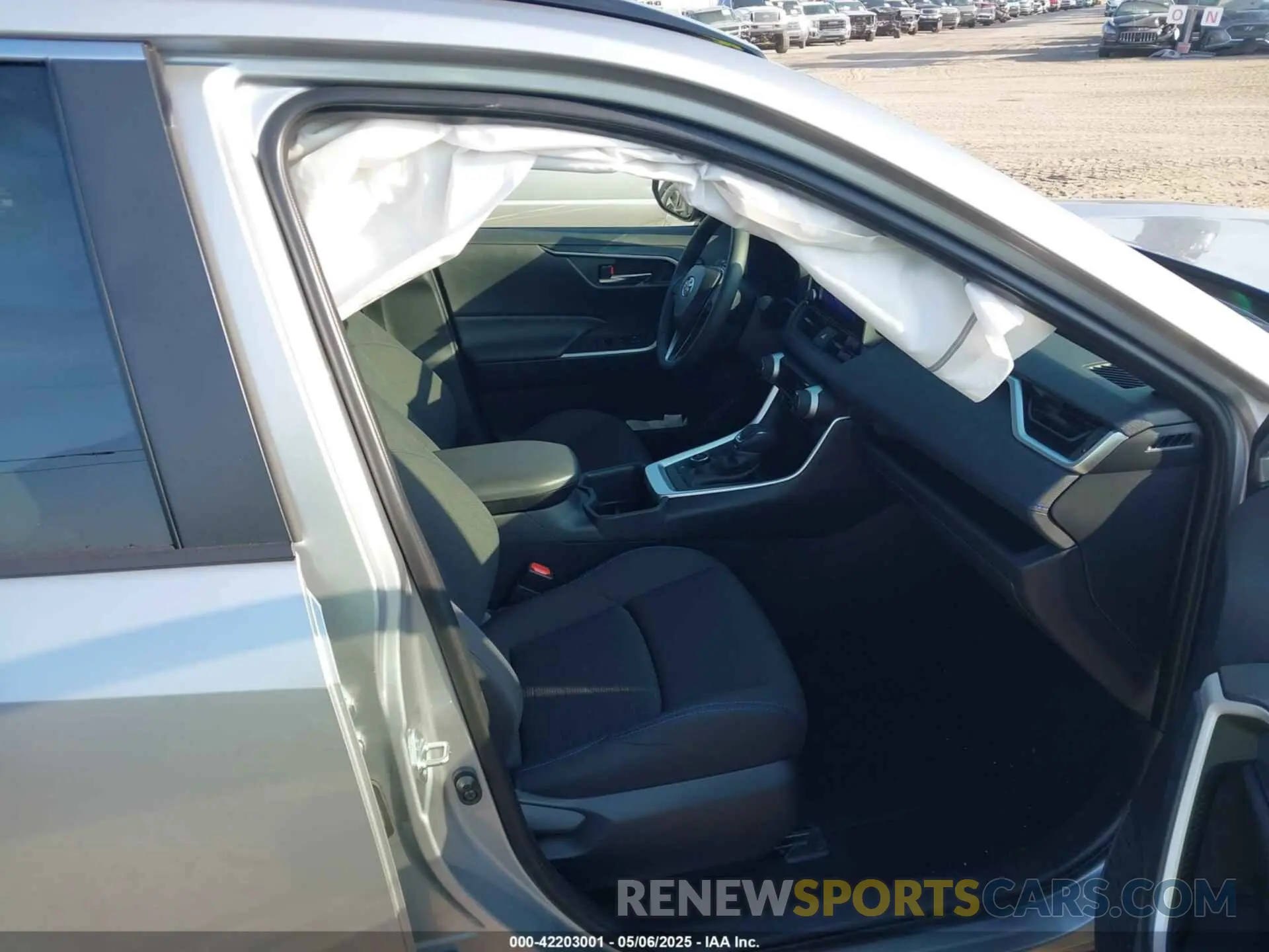 5 fotografías del automóvil dañado JTM16RFVXSJ065252 TOYOTA RAV4 HYBRID 2025