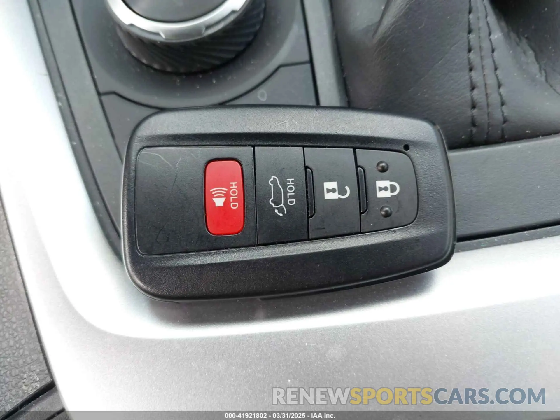11 fotografías del automóvil dañado JTMB6RFV0SJ064924 TOYOTA RAV4 HYBRID 2025