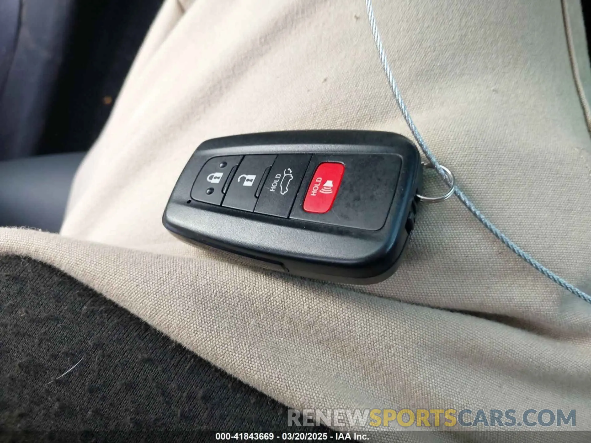 11 fotografías del automóvil dañado JTMB6RFV5SD154617 TOYOTA RAV4 HYBRID 2025