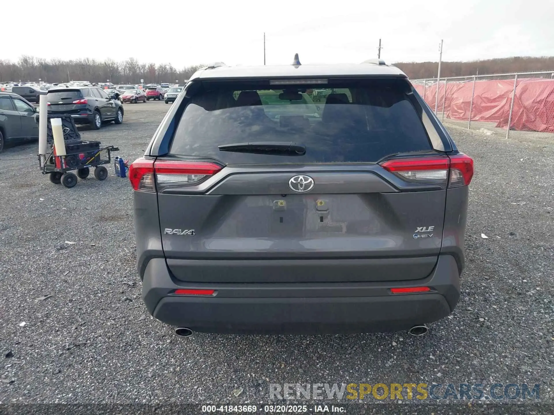 16 fotografías del automóvil dañado JTMB6RFV5SD154617 TOYOTA RAV4 HYBRID 2025