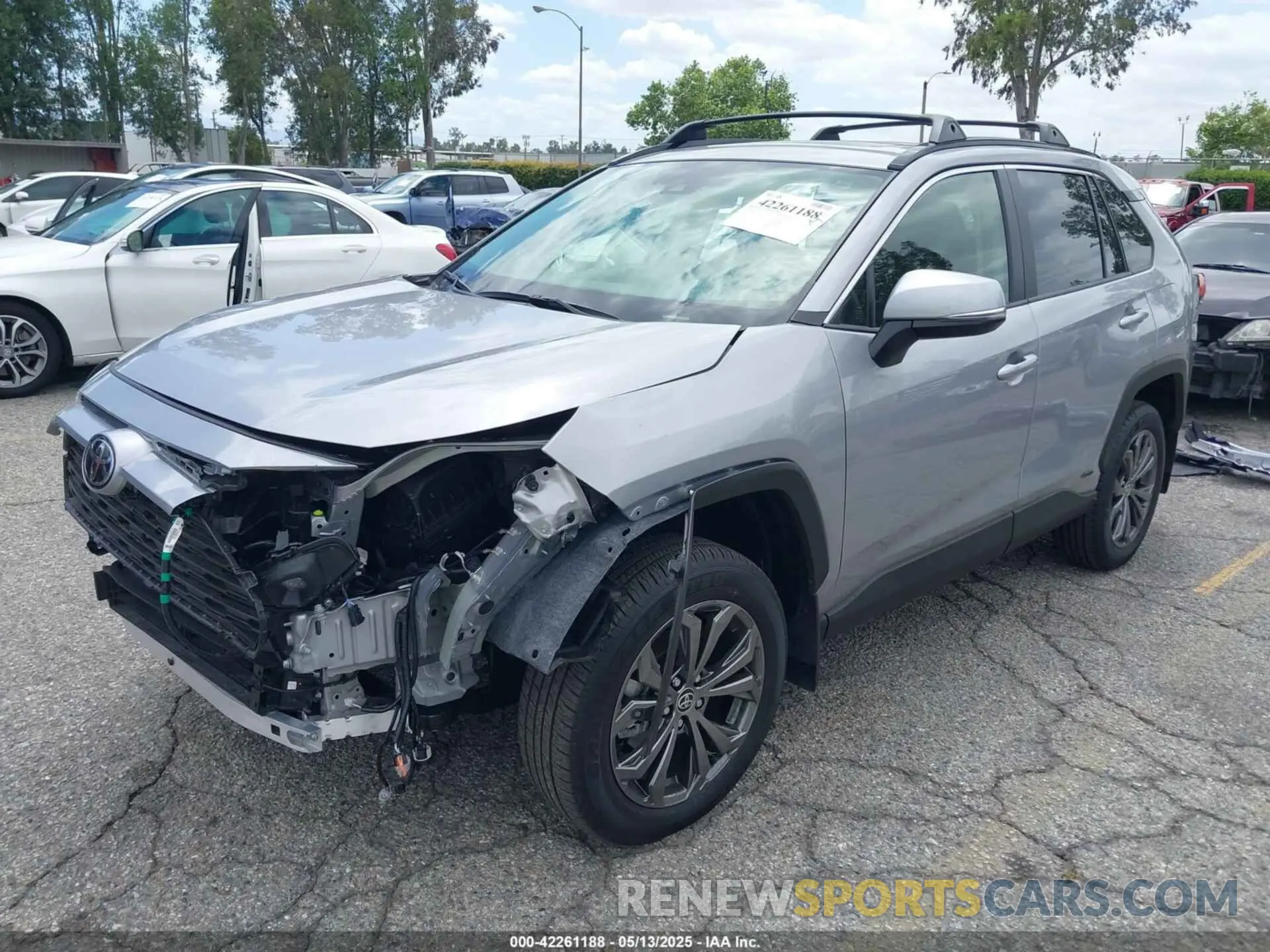 2 fotografías del automóvil dañado JTMB6RFV5SD157761 TOYOTA RAV4 HYBRID 2025