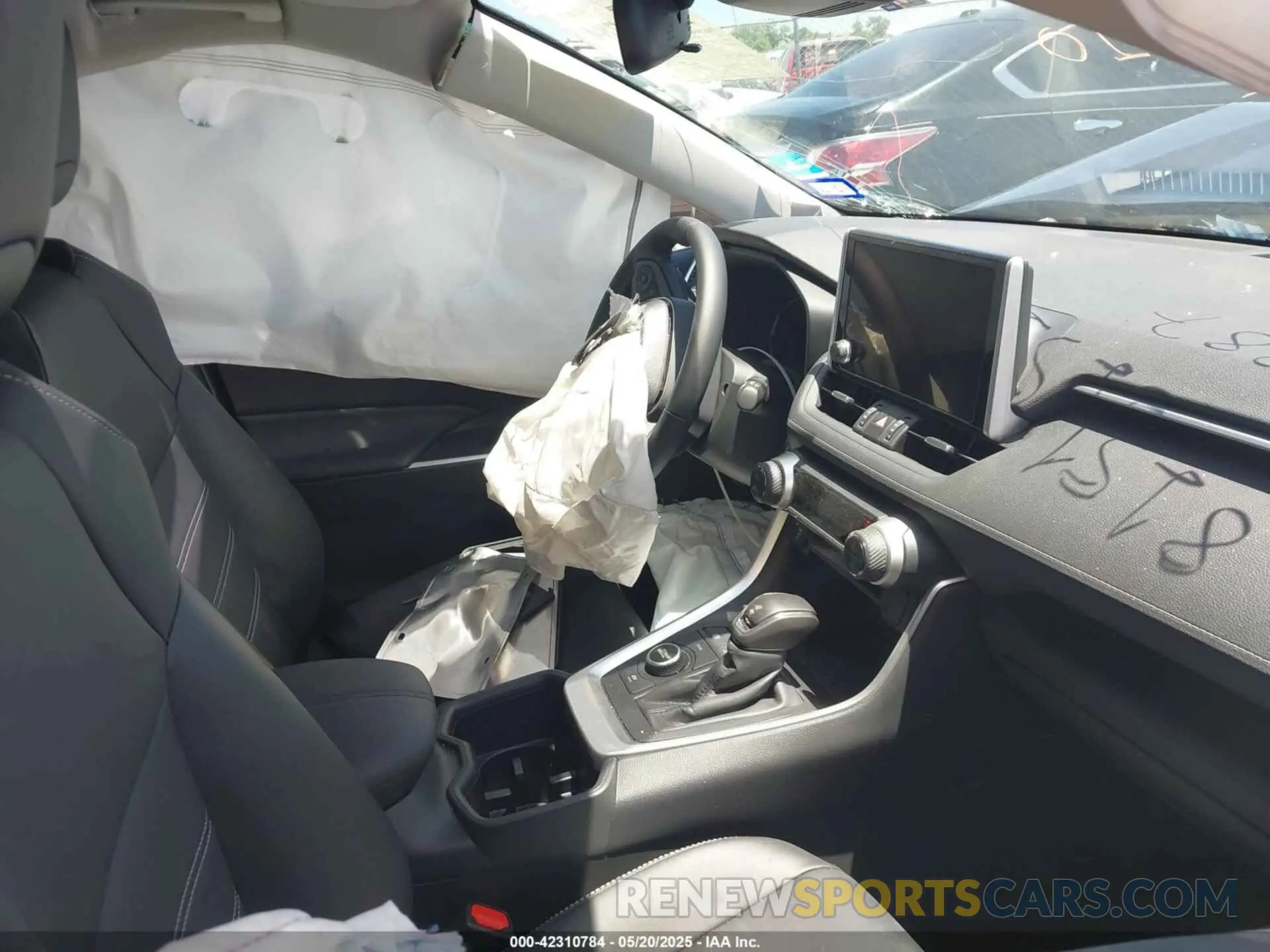 5 fotografías del automóvil dañado JTMB6RFVXSD154287 TOYOTA RAV4 HYBRID 2025