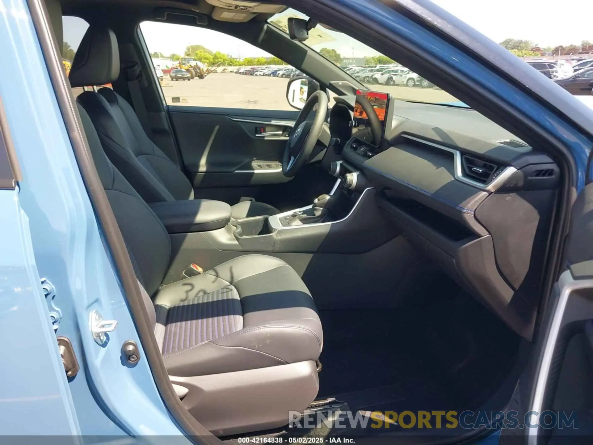5 fotografías del automóvil dañado JTME6RFV6SJ065914 TOYOTA RAV4 HYBRID 2025