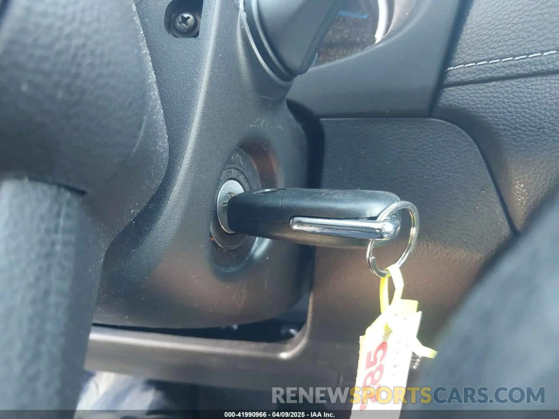 11 fotografías del automóvil dañado JTMLWRFV3SD277501 TOYOTA RAV4 HYBRID 2025