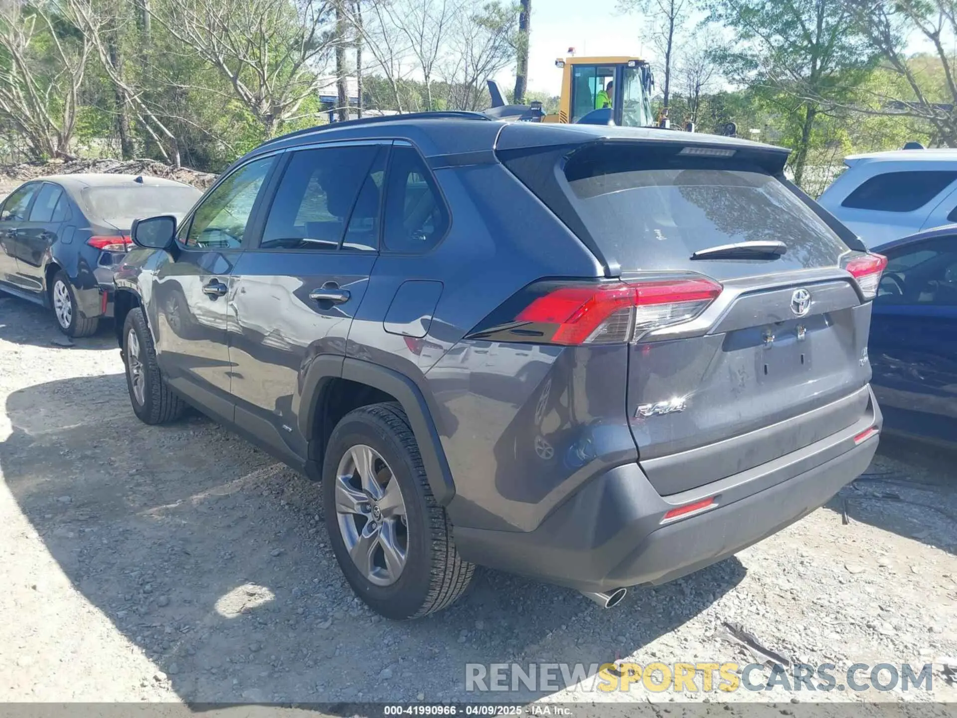 14 fotografías del automóvil dañado JTMLWRFV3SD277501 TOYOTA RAV4 HYBRID 2025