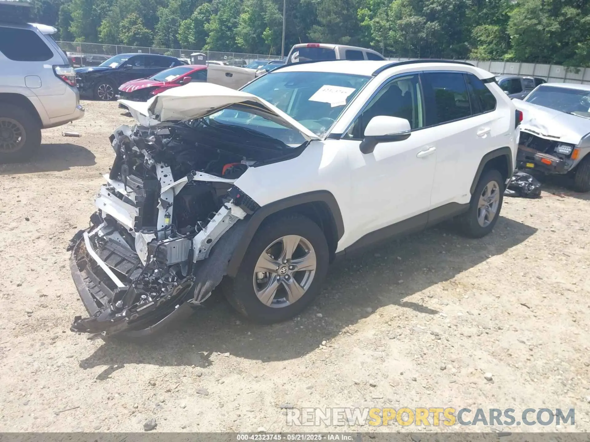 2 fotografías del automóvil dañado JTMRWRFV3SD284717 TOYOTA RAV4 HYBRID 2025