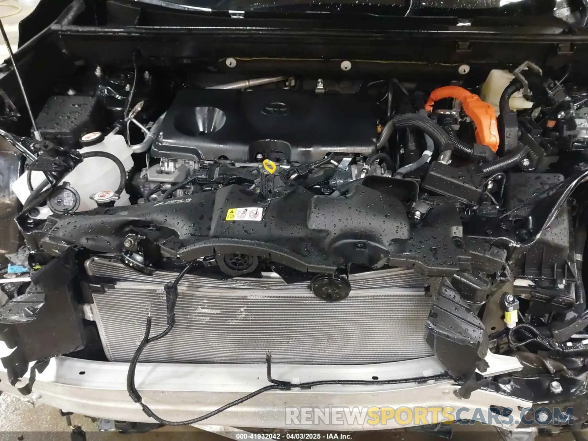 10 fotografías del automóvil dañado JTMRWRFV5SD275761 TOYOTA RAV4 HYBRID 2025