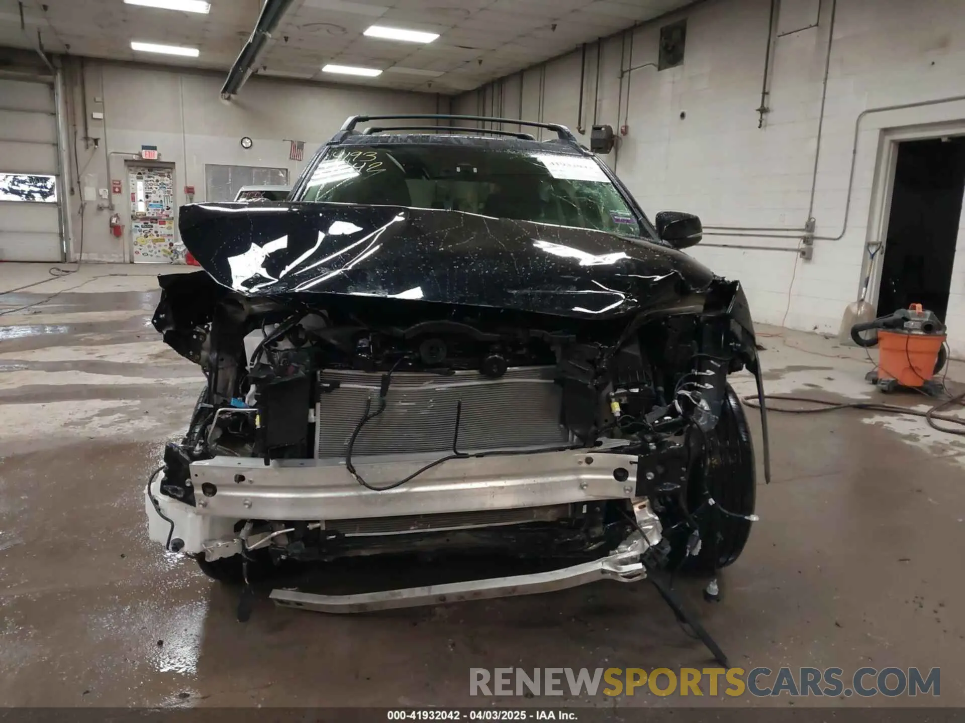13 fotografías del automóvil dañado JTMRWRFV5SD275761 TOYOTA RAV4 HYBRID 2025