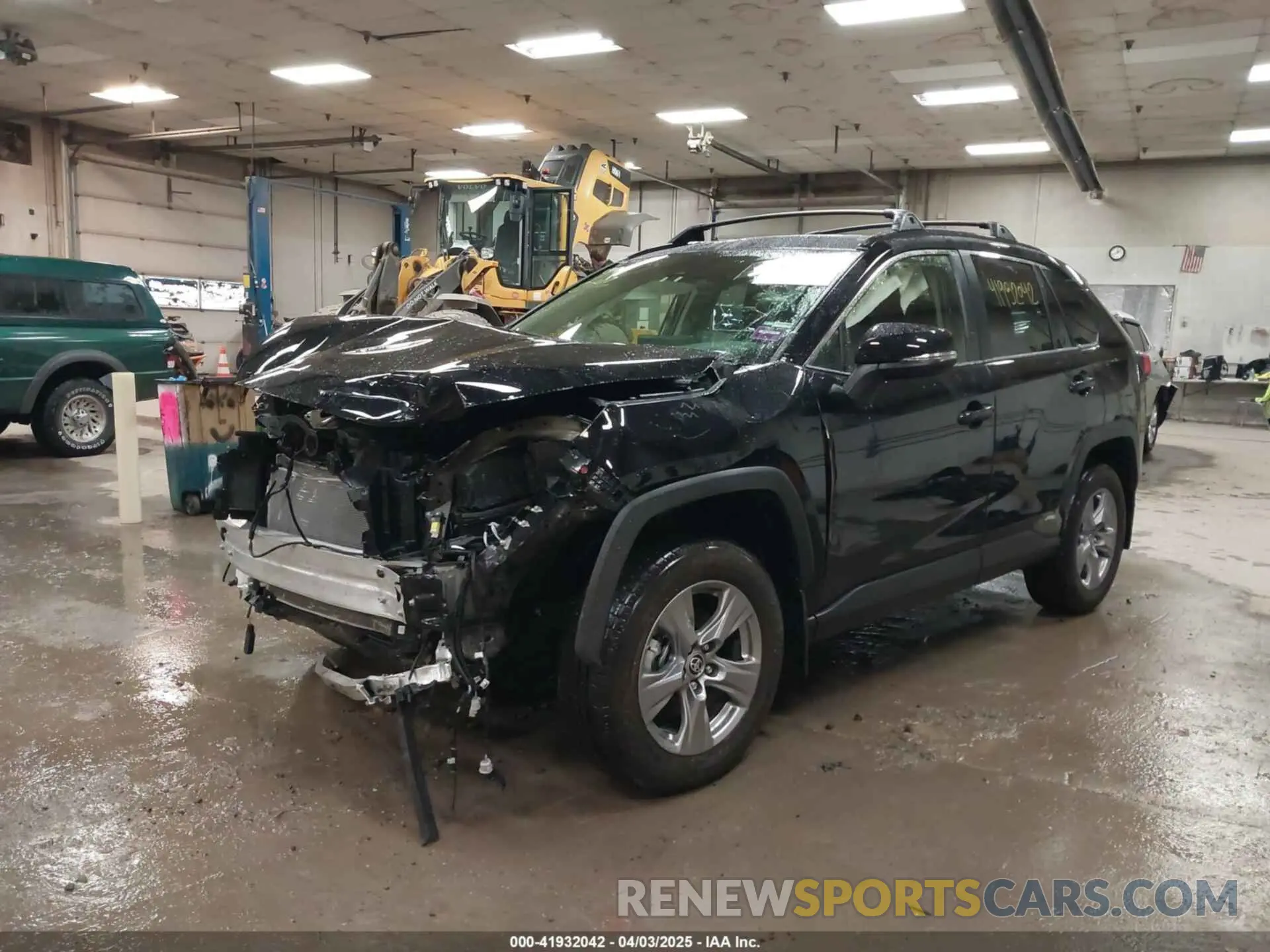 2 fotografías del automóvil dañado JTMRWRFV5SD275761 TOYOTA RAV4 HYBRID 2025