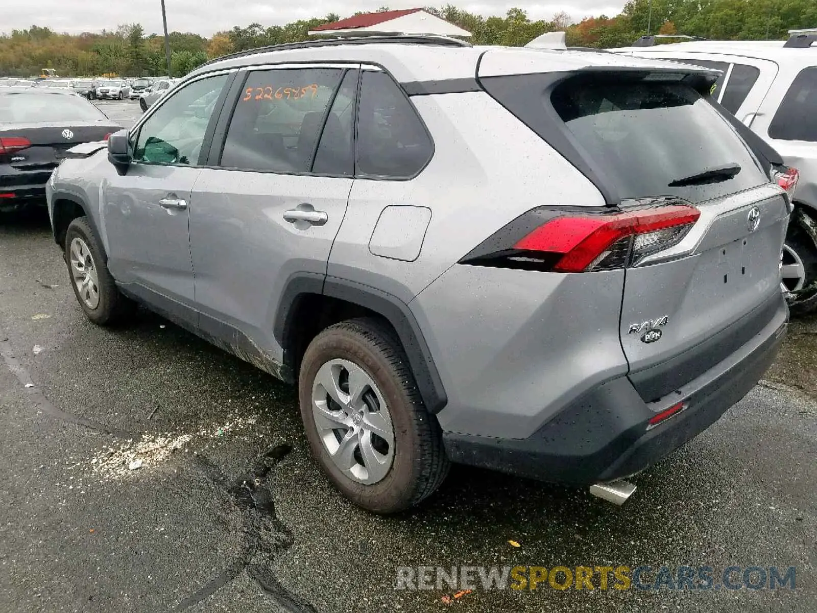 3 fotografías del automóvil dañado 2T3F1RFV6KW050589 TOYOTA RAV4 LE 2019