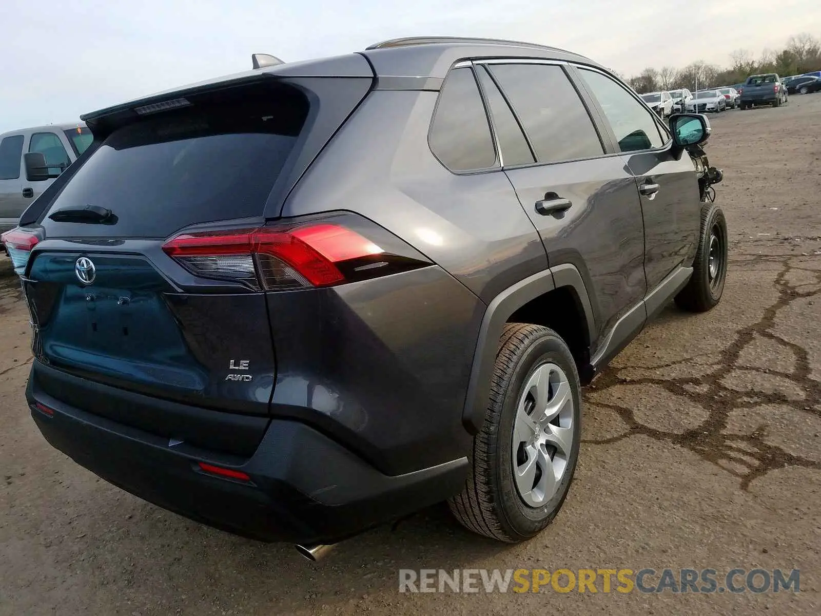 4 fotografías del automóvil dañado 2T3G1RFV0KW083866 TOYOTA RAV4 LE 2019