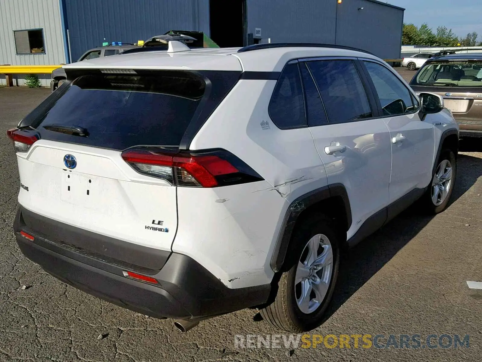 4 fotografías del automóvil dañado 2T3MWRFV3KW013847 TOYOTA RAV4 LE 2019