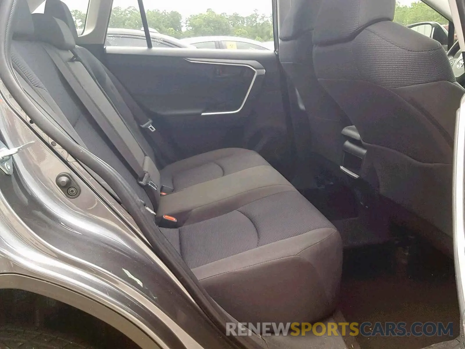 6 fotografías del automóvil dañado JTMH1RFVXKD507734 TOYOTA RAV4 LE 2019