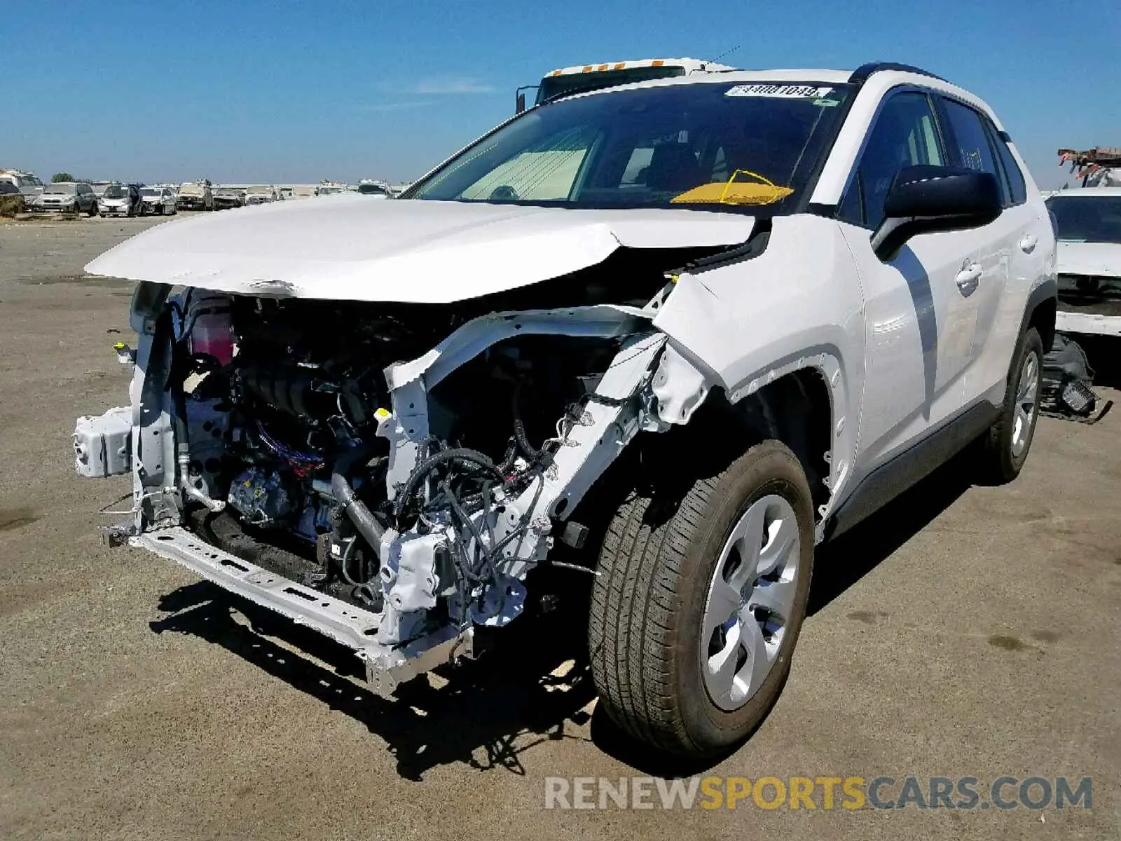 2 fotografías del automóvil dañado JTMH1RFVXKJ006490 TOYOTA RAV4 LE 2019