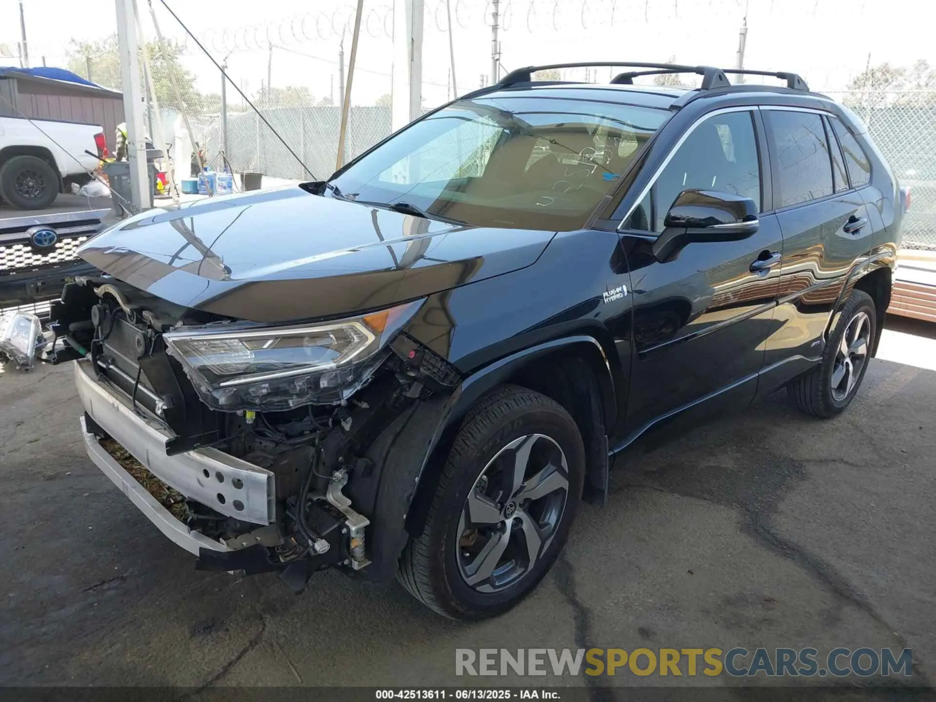 2 fotografías del automóvil dañado JTMAB3FV4MD048537 TOYOTA RAV4 PRIME 2021