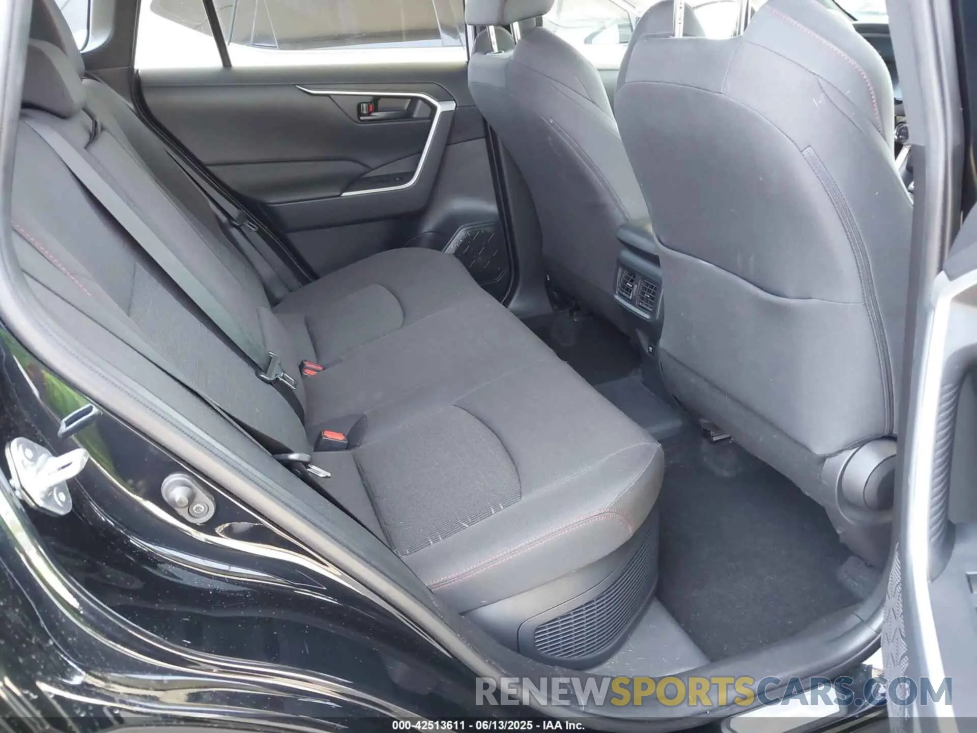 8 fotografías del automóvil dañado JTMAB3FV4MD048537 TOYOTA RAV4 PRIME 2021