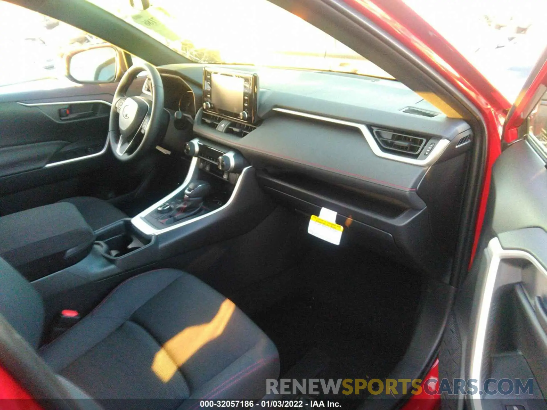 5 fotografías del automóvil dañado JTMAB3FV9MD040689 TOYOTA RAV4 PRIME 2021