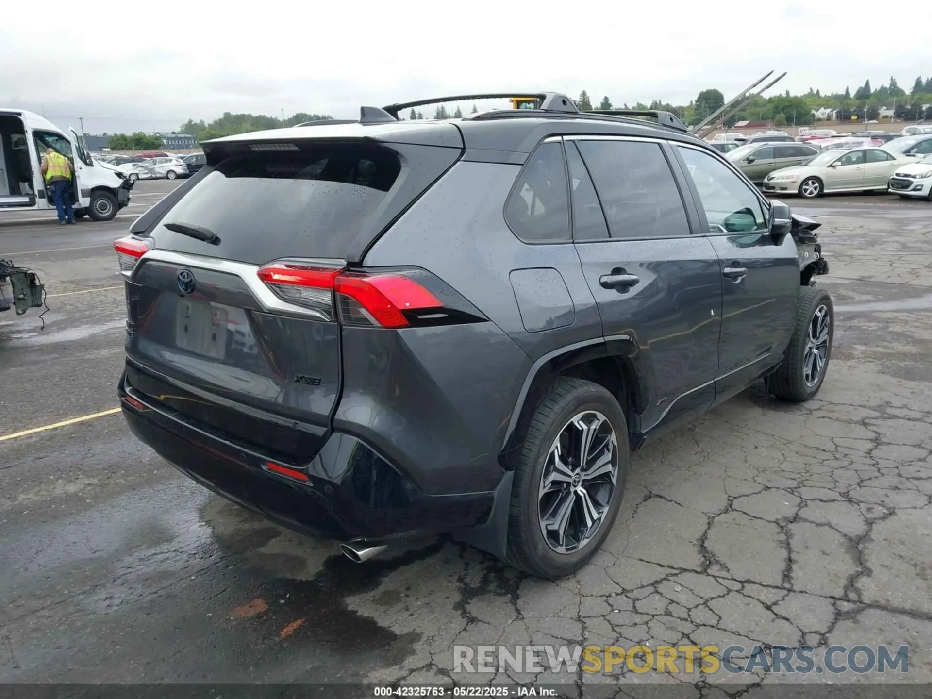 4 fotografías del automóvil dañado JTMFB3FV4MD065831 TOYOTA RAV4 PRIME 2021