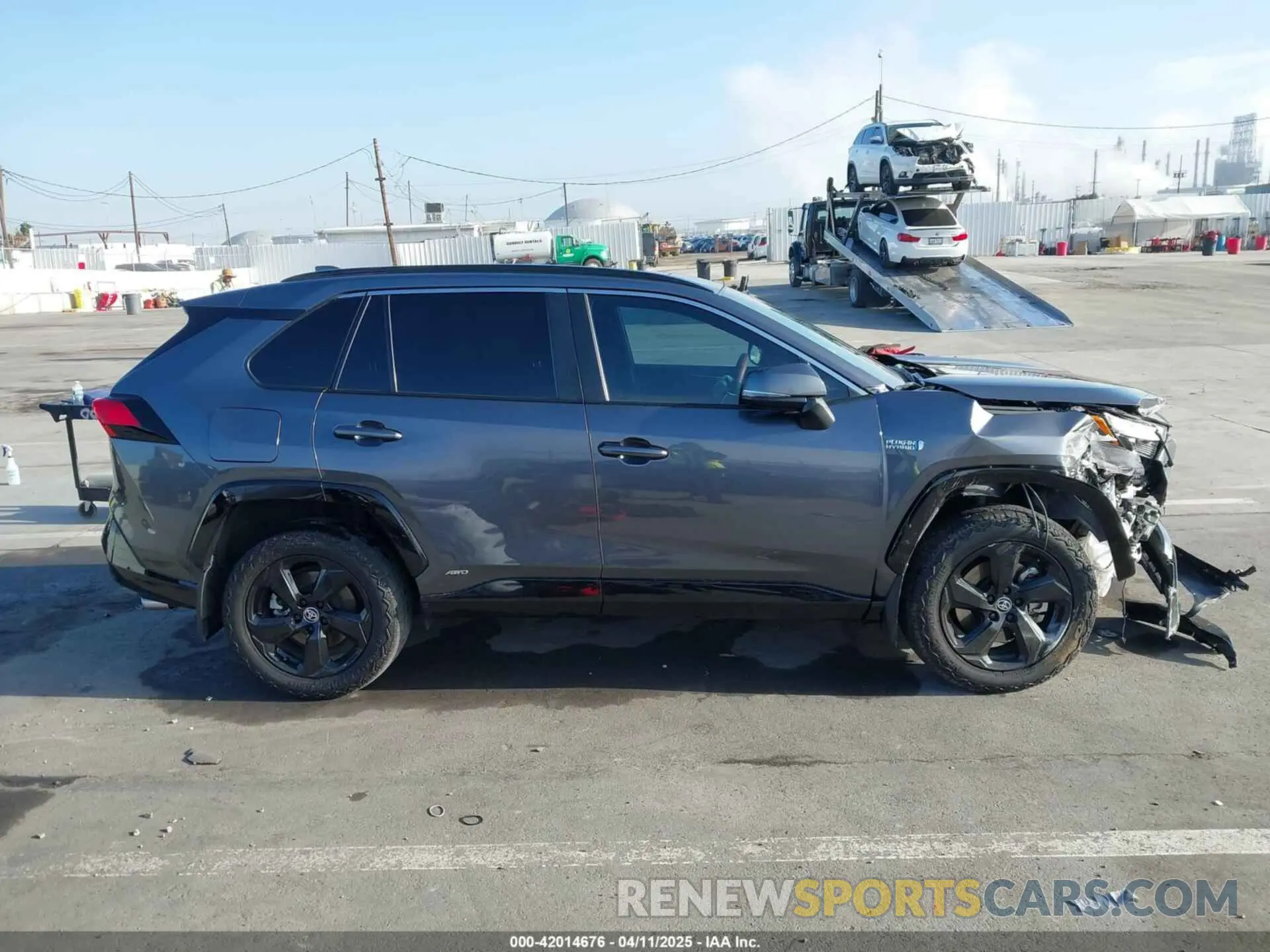 14 fotografías del automóvil dañado JTMAB3FV5ND090247 TOYOTA RAV4 PRIME 2022