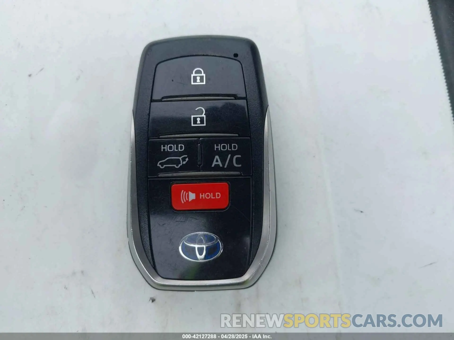 11 fotografías del automóvil dañado JTMEB3FV1ND100256 TOYOTA RAV4 PRIME 2022