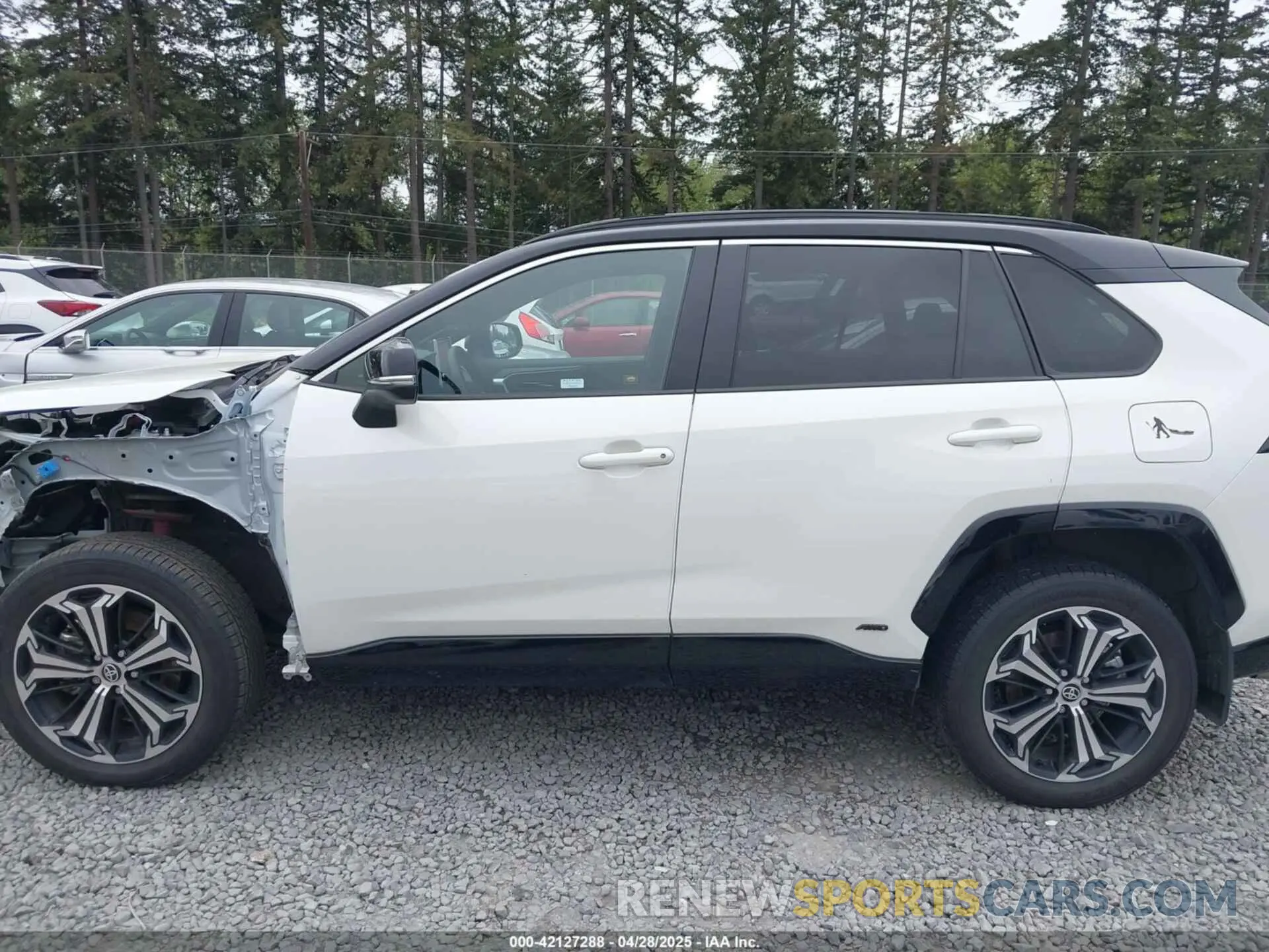 15 fotografías del automóvil dañado JTMEB3FV1ND100256 TOYOTA RAV4 PRIME 2022