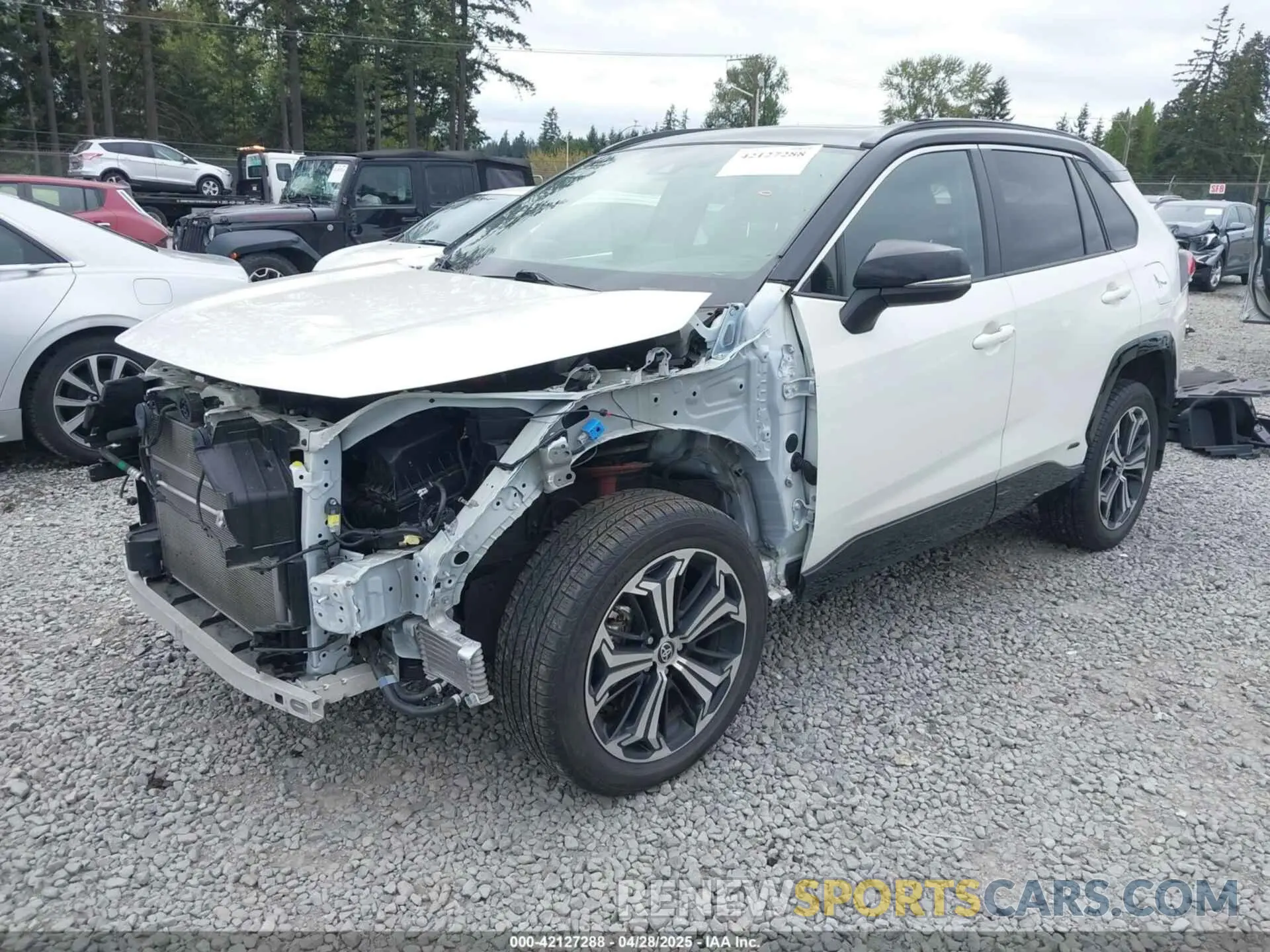 2 fotografías del automóvil dañado JTMEB3FV1ND100256 TOYOTA RAV4 PRIME 2022