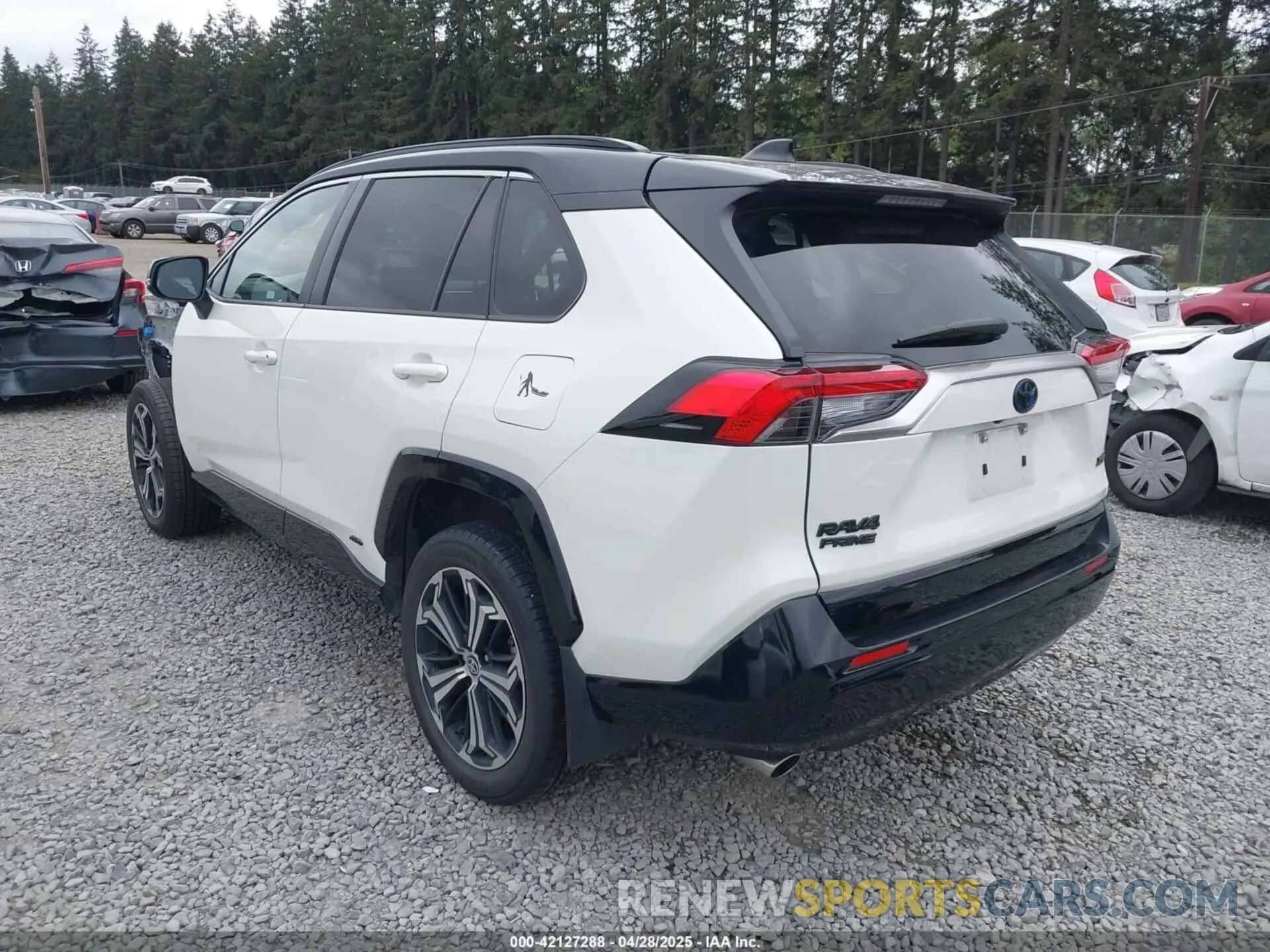 3 fotografías del automóvil dañado JTMEB3FV1ND100256 TOYOTA RAV4 PRIME 2022
