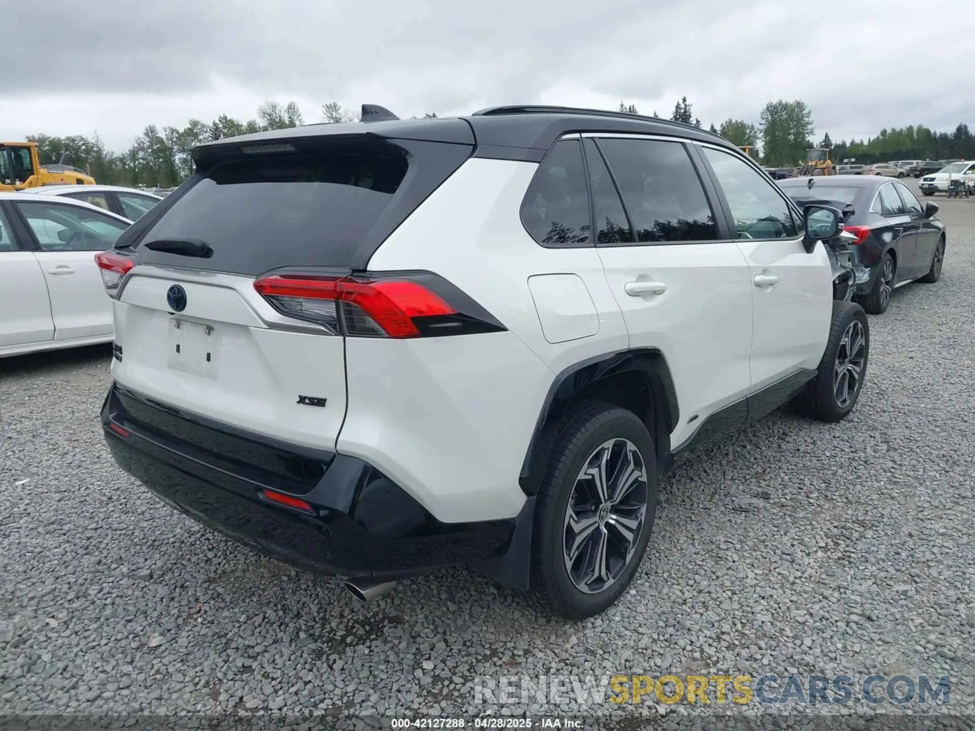 4 fotografías del automóvil dañado JTMEB3FV1ND100256 TOYOTA RAV4 PRIME 2022