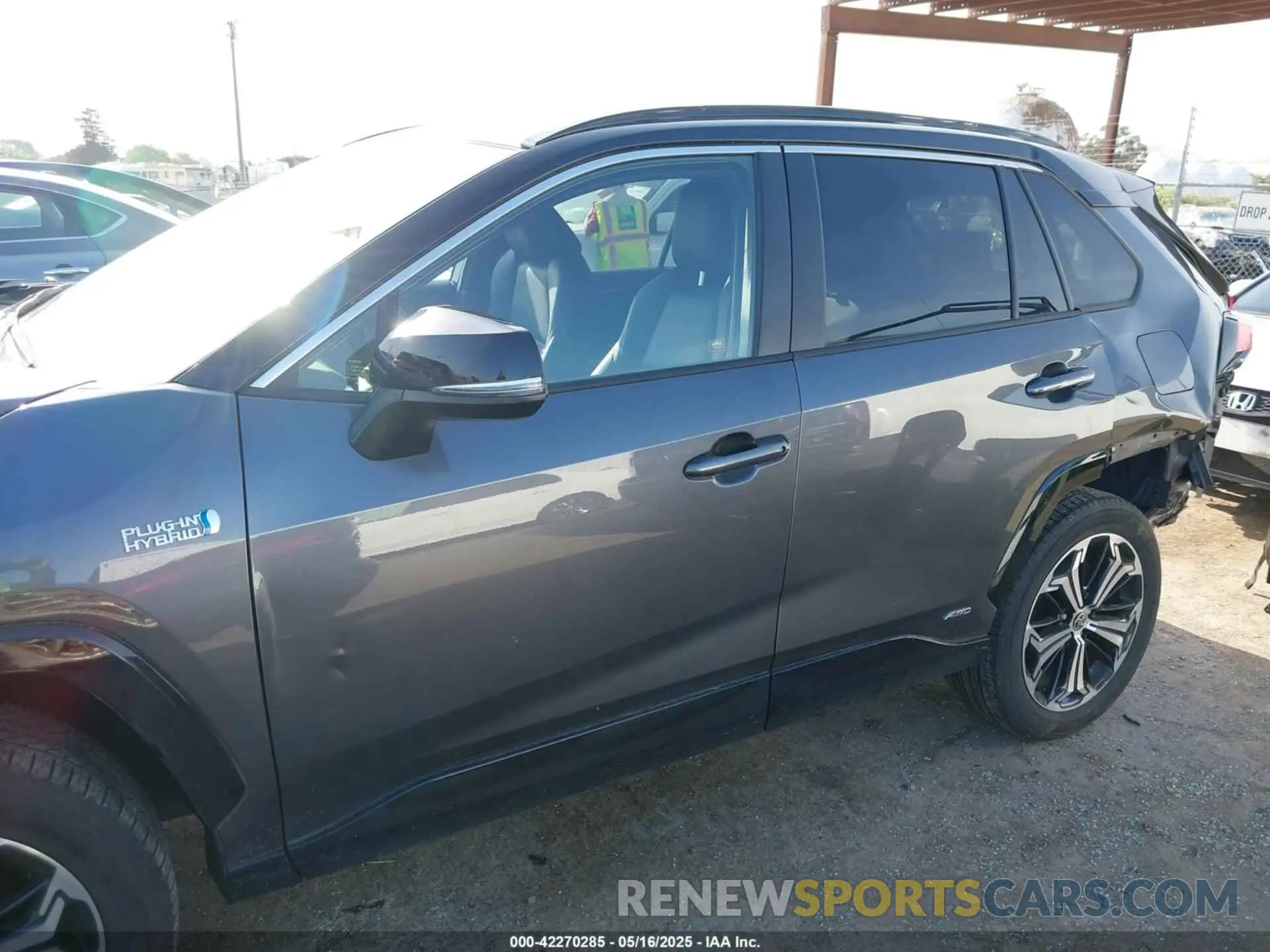 15 fotografías del automóvil dañado JTMEB3FVXND087636 TOYOTA RAV4 PRIME 2022