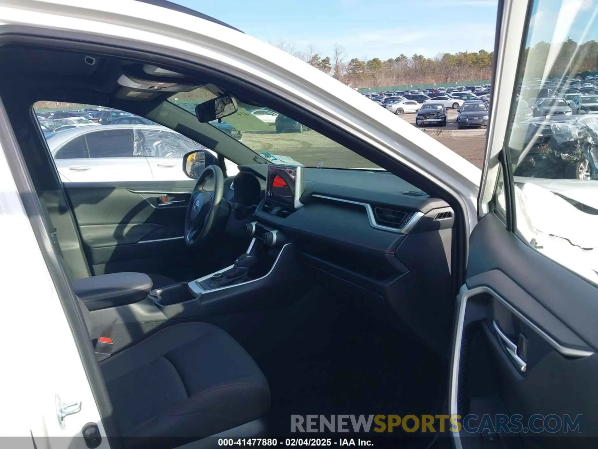 5 fotografías del automóvil dañado JTMAB3FV5PD129647 TOYOTA RAV4 PRIME 2023