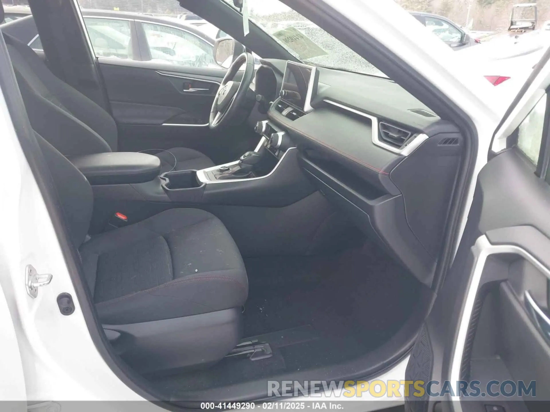 5 fotografías del automóvil dañado JTMAB3FV6PD143248 TOYOTA RAV4 PRIME 2023