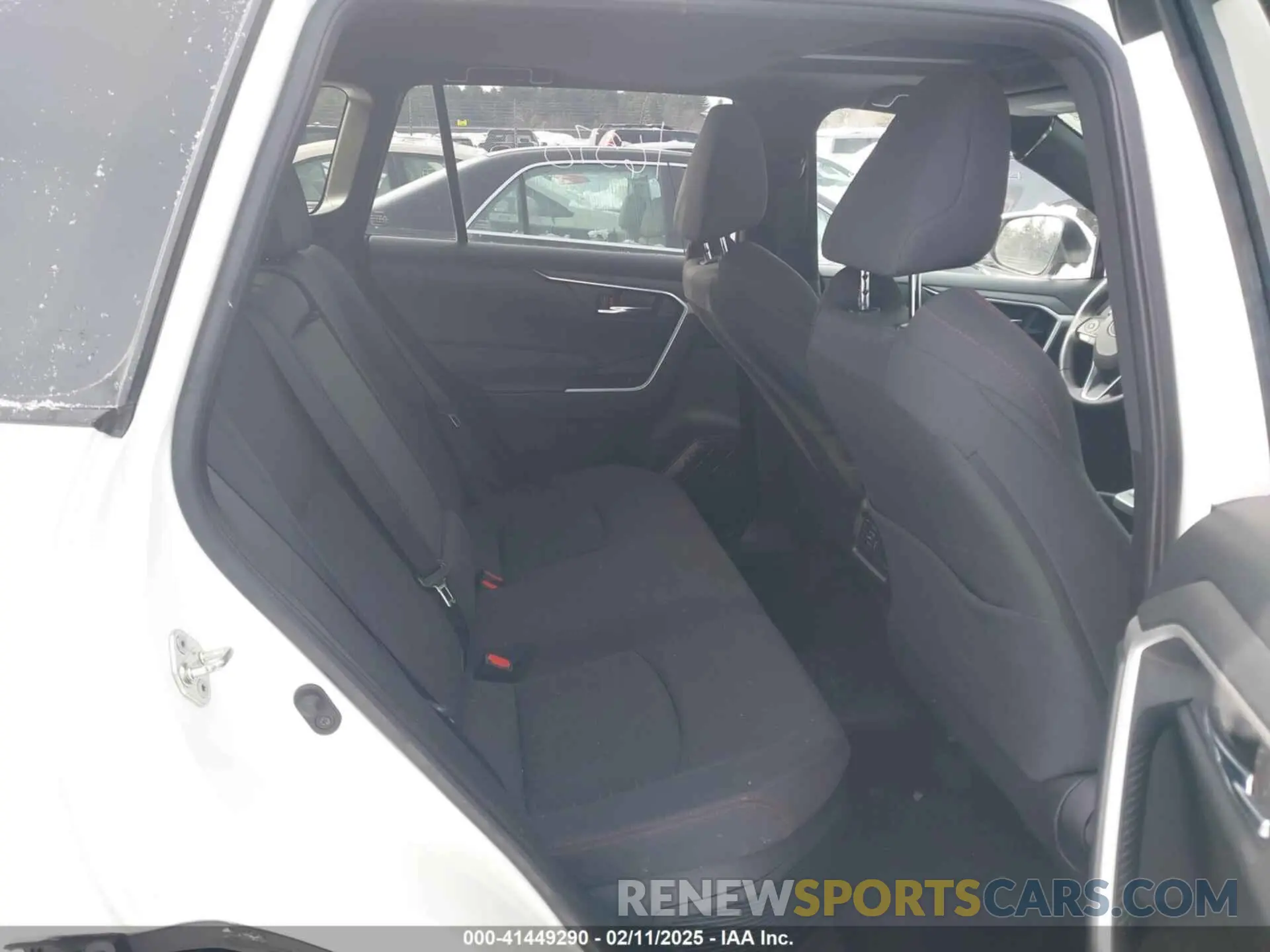 8 fotografías del automóvil dañado JTMAB3FV6PD143248 TOYOTA RAV4 PRIME 2023