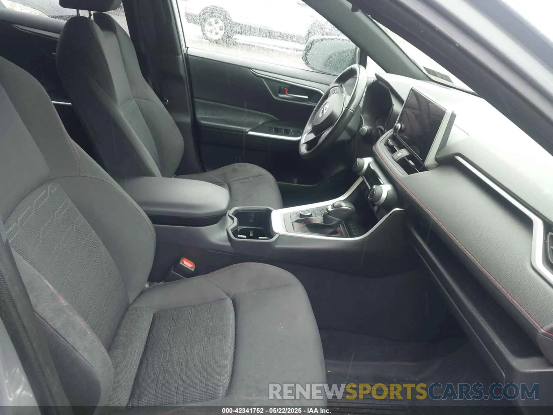 5 fotografías del automóvil dañado JTMAB3FV7PD116785 TOYOTA RAV4 PRIME 2023
