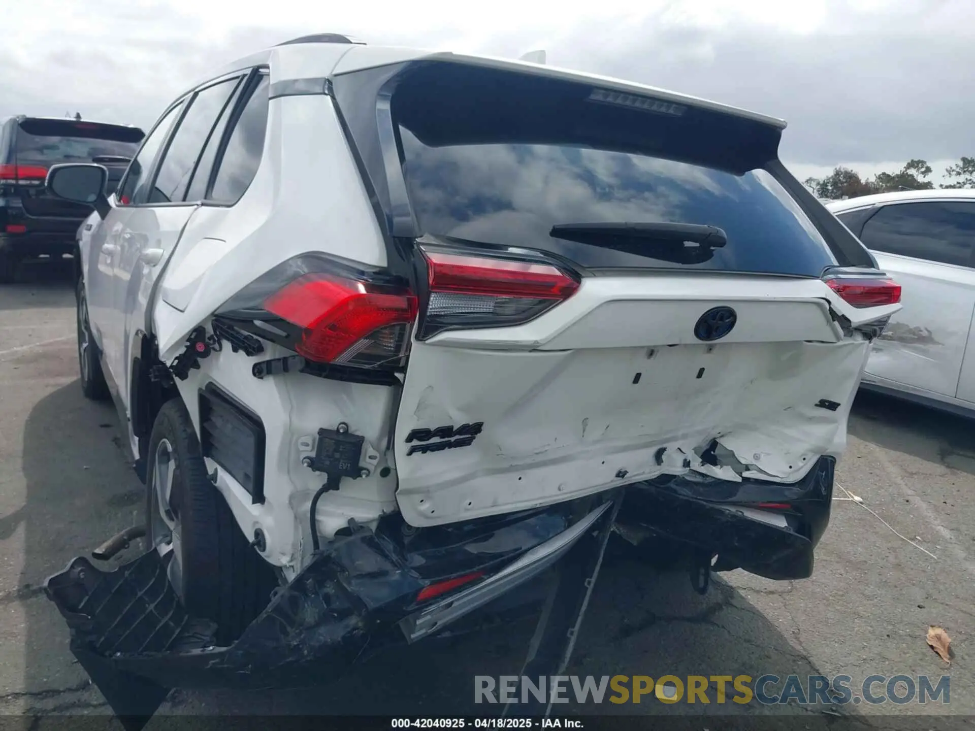 6 fotografías del automóvil dañado JTMAB3FV8PD146118 TOYOTA RAV4 PRIME 2023
