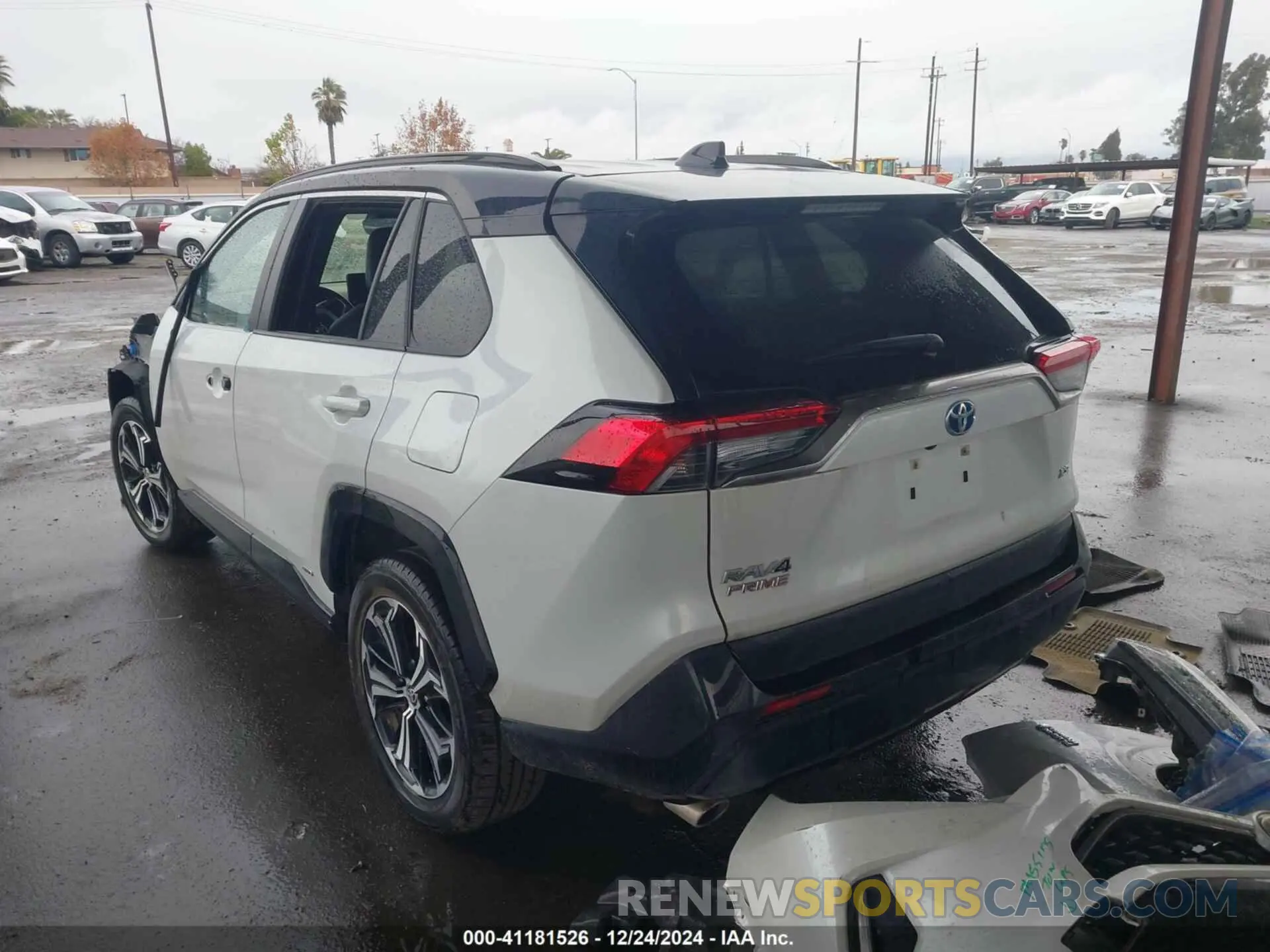 3 fotografías del automóvil dañado JTMEB3FV4PD152869 TOYOTA RAV4 PRIME 2023
