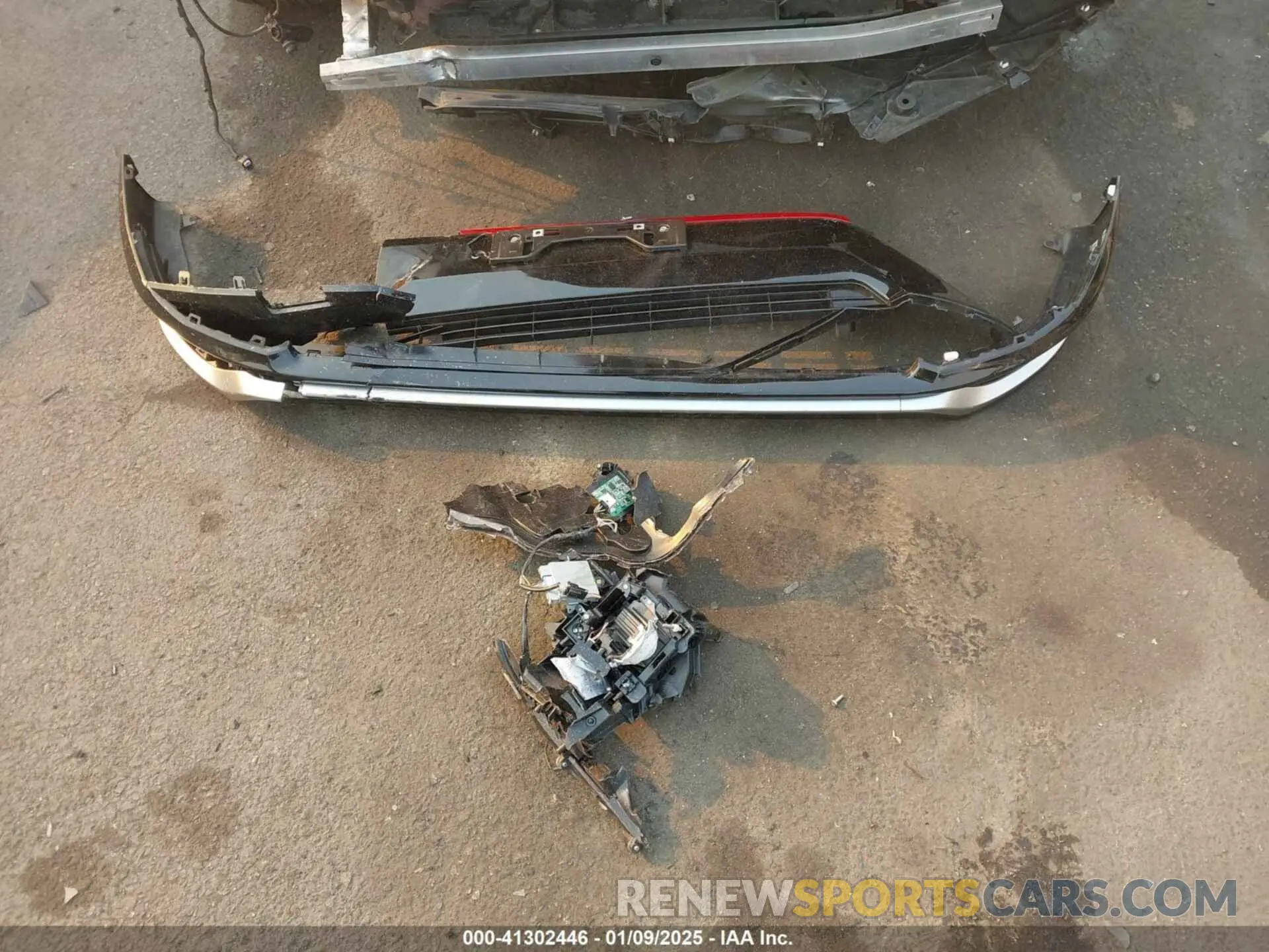 12 fotografías del automóvil dañado JTMEB3FVXPD131475 TOYOTA RAV4 PRIME 2023