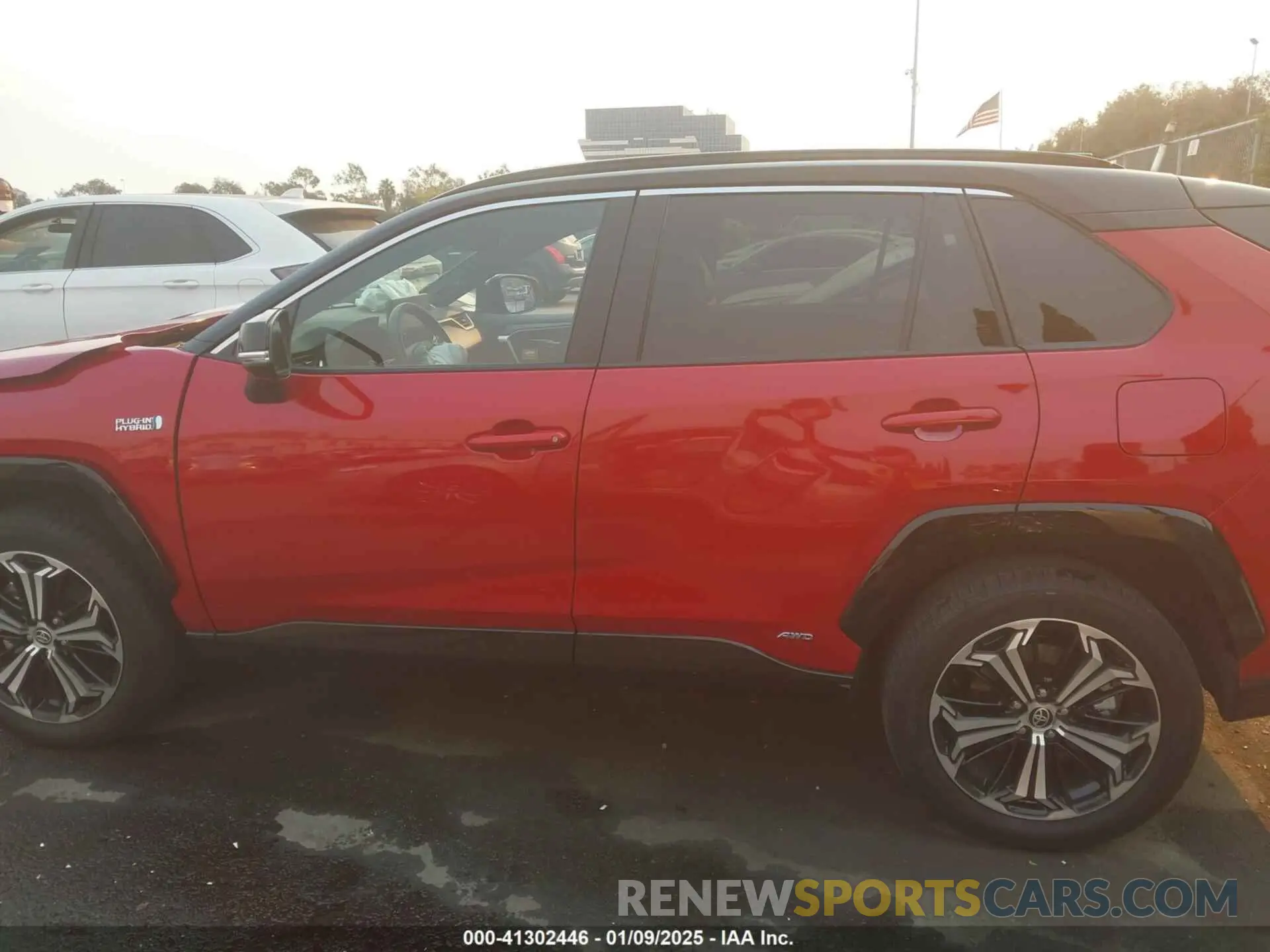 15 fotografías del automóvil dañado JTMEB3FVXPD131475 TOYOTA RAV4 PRIME 2023